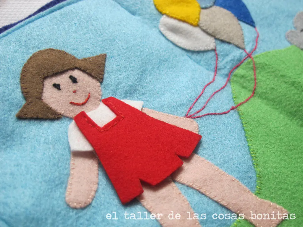 Un libro bonito de fieltro de mariquitinas