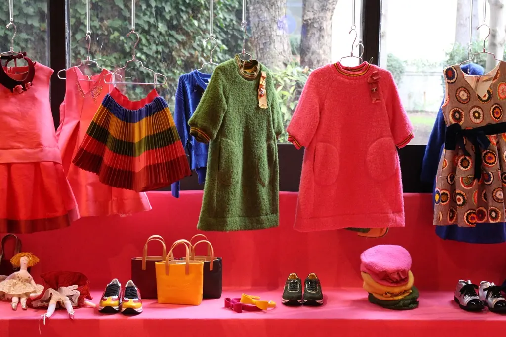 petite fashion week 09