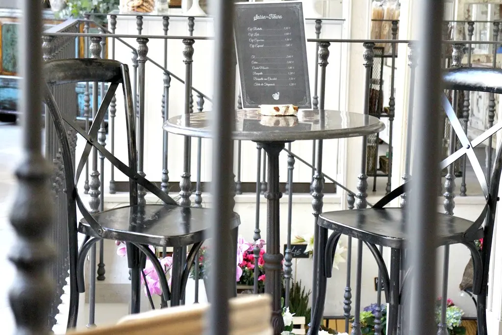 SALON DES FLEURS 06