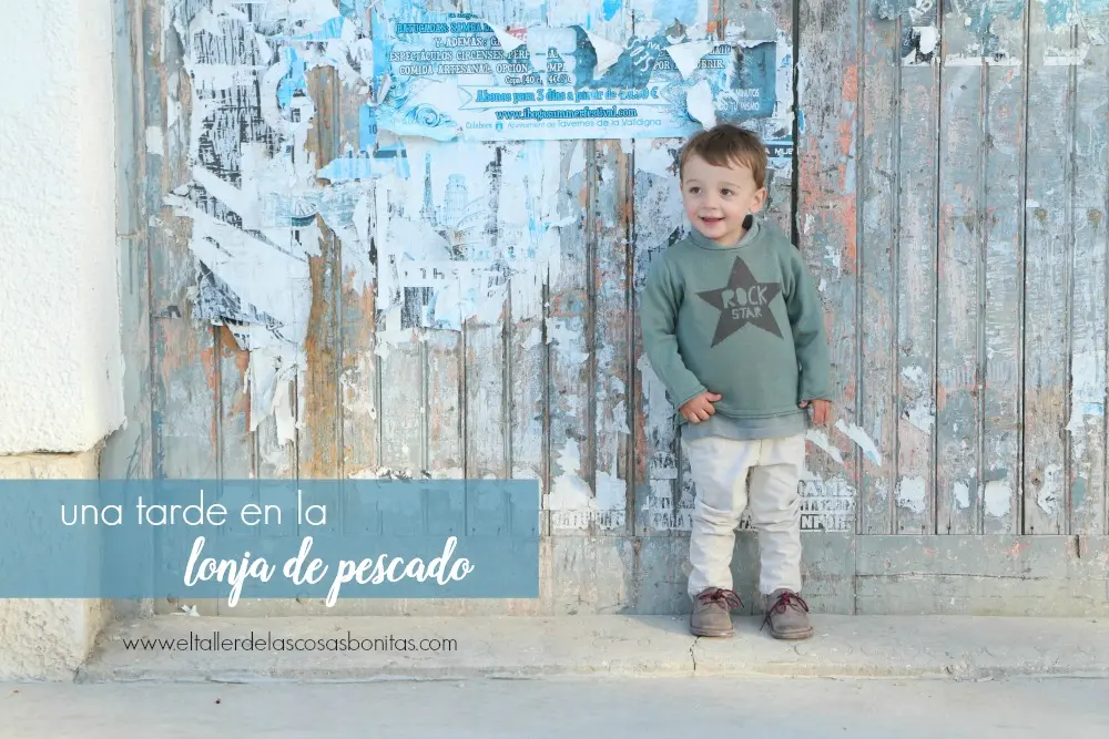 Paseando por el puerto de Dénia con ropa infantil para mi peque