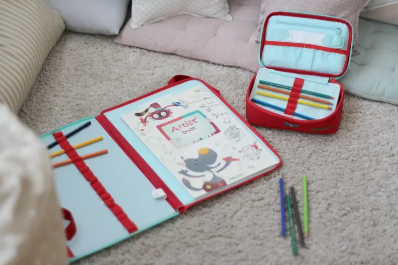 Lilliputiens cuaderno y carpeta On The Move 4